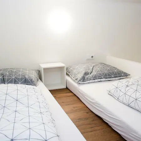 Sunny Aircon Apartment In The Centre Of Slany Exterior photo