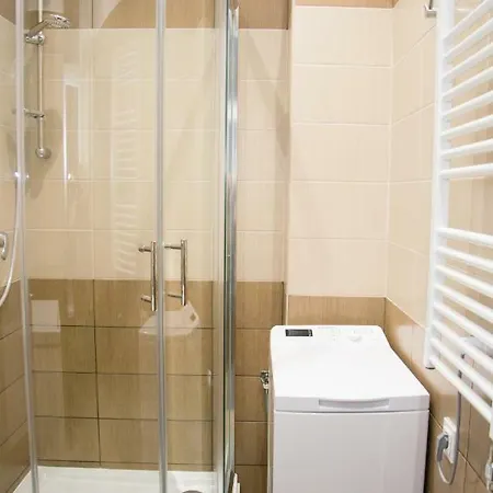 Sunny Aircon Apartment In The Centre Of Slany Exterior photo