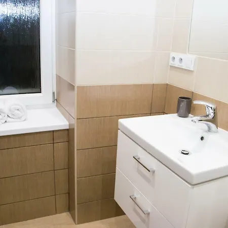 Sunny Aircon Apartment In The Centre Of Slany Exterior photo