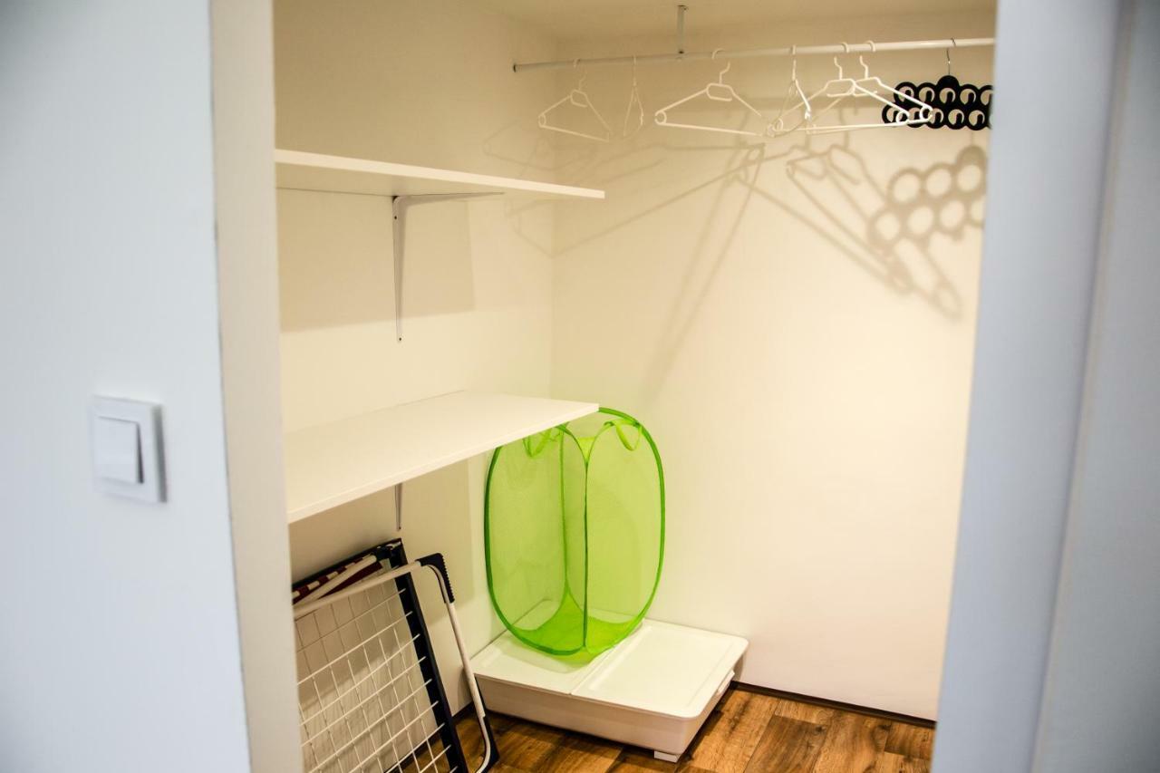 Sunny Aircon In The Centre Of Apartment